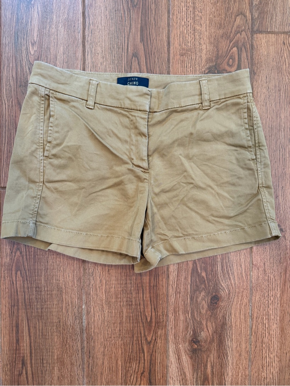 J.Crew Chino Shorts 3” in Khaki Size 4